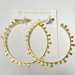 Kendra Scott gold Lynne hoops with geometric design